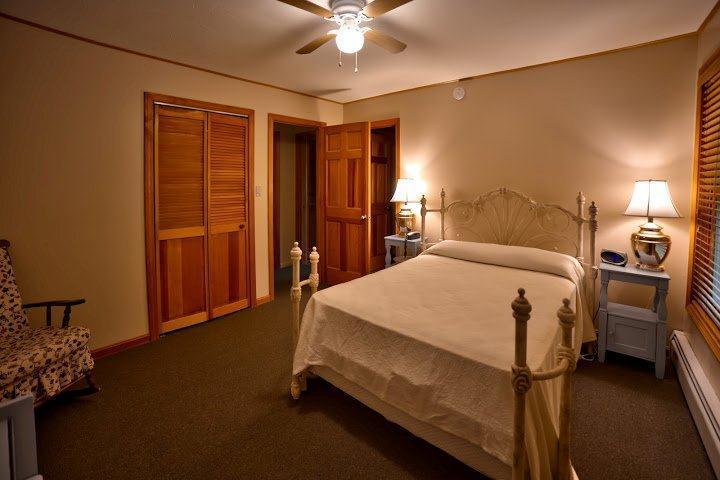 White Mountain Experience Hotel Jackson Room photo